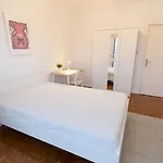 5 Bedroom Flat In Jardim Do Morro Апартаменты